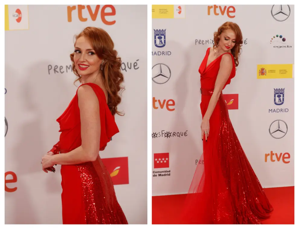 Cristina Castaño, muy elegante con un largo vestido rojo