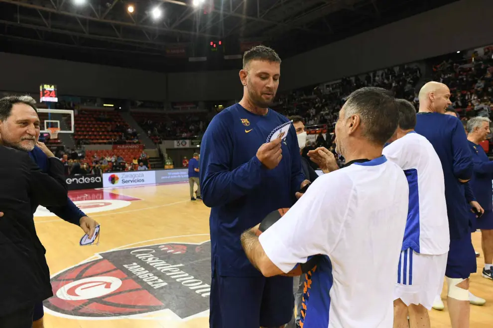 Las leyendas del baloncesto español han jugado en el pabellón Príncipe de Zaragoza por La Palma