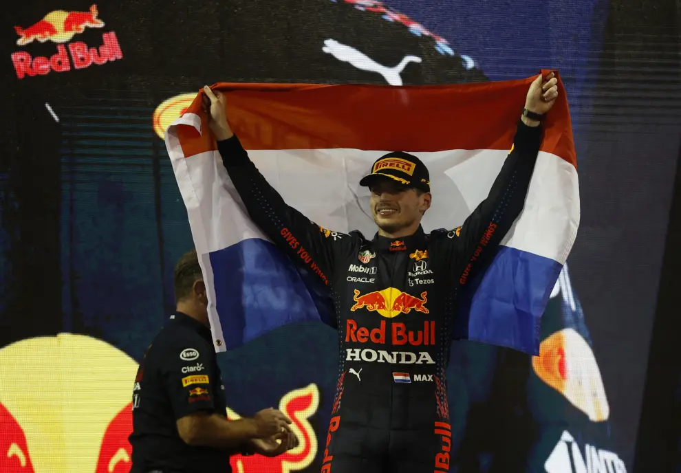 Verstappen celebra el triunfo en Abu Dabi y el Mundial de Fórmula 1