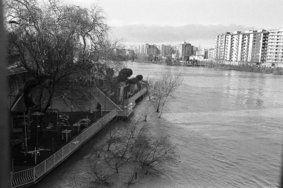 Crecida del río Ebro a su paso por Zaragoza en 1978
