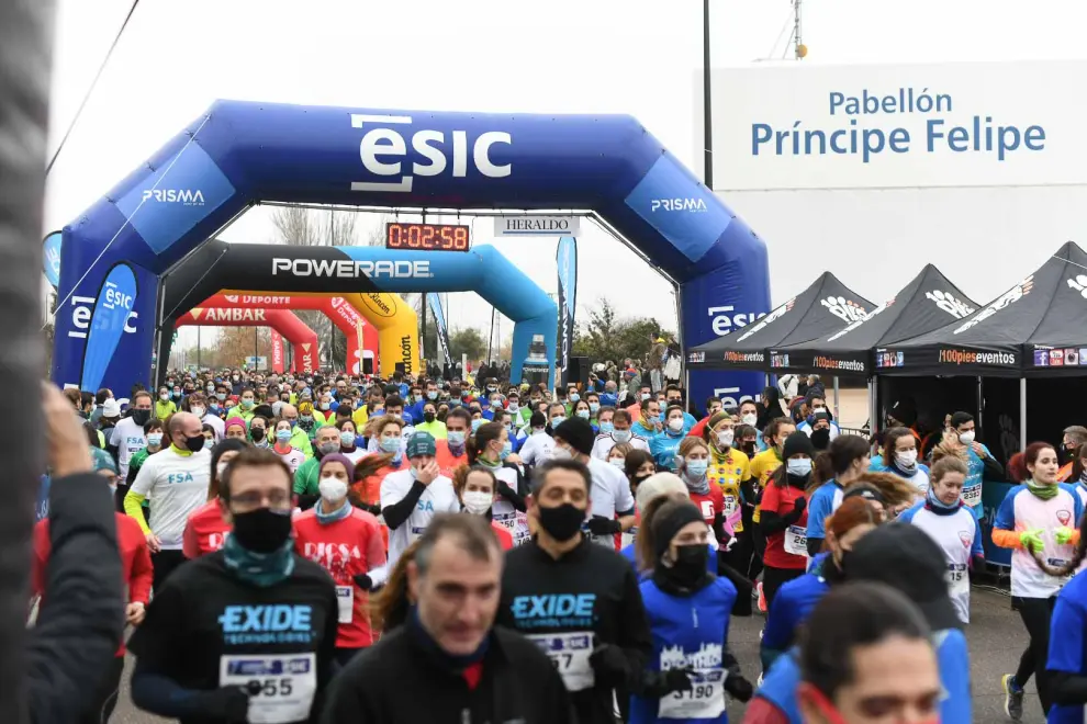 La carrera del ESIC se ha organizado este domingo en las calles de Zaragoza.
