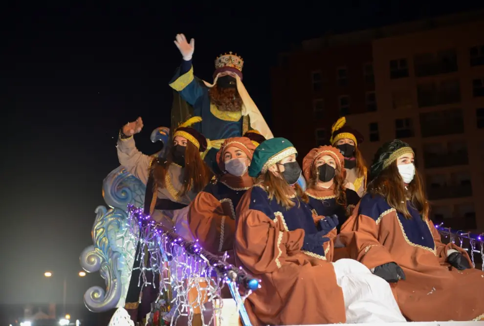 Los Reyes Magos recorren las calles de Teruel.