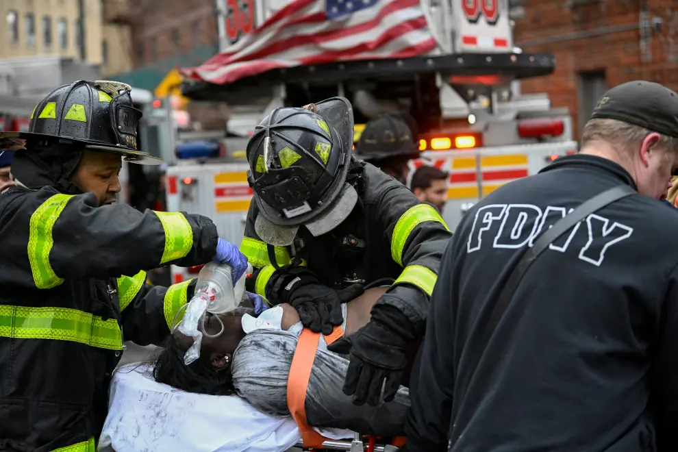 Incendio con víctimas mortales en un edificio del Bronx, en Nueva York.