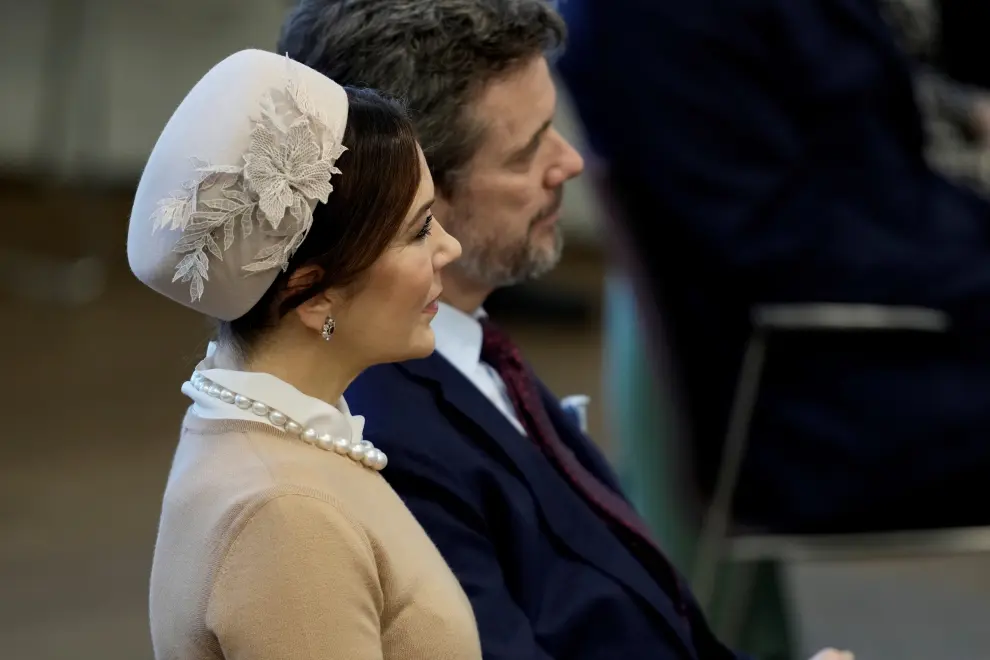 Copenhagen (Denmark), 14/01/2022.- Crown Princess Mary and Danish Crown Prince Frederik attend the Danish Parliament's celebration of Queen Margrethe II 50th Regent's Anniversary at Christiansborg Caste, in Copenhagen, Denmark, 14 January 2022. Queen Margrethe II acceded Denmark's throne in 1972. The country marks the accession anniversary with low-key celebrations due to the coronavirus pandemic, public celebrations have been delayed to later in September 2022. (Abierto, Dinamarca, Copenhague) EFE/EPA/Mads Claus Rasmussen DENMARK OUT
 DENMARK ROYALTY THRONE JUBILEE