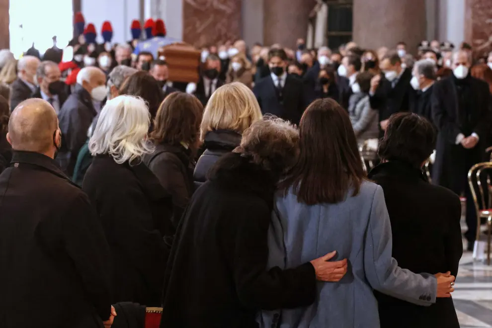 Pallbearers carry the casket of European Parliament President David Sassoli during his funeral at Rome's Basilica of St. Mary of the Angels and of the Martyrs, in Rome, Italy, January 14, 2022. REUTERS/Guglielmo Mangiapane EU-PARLIAMENT/PRESIDENT-FUNERAL