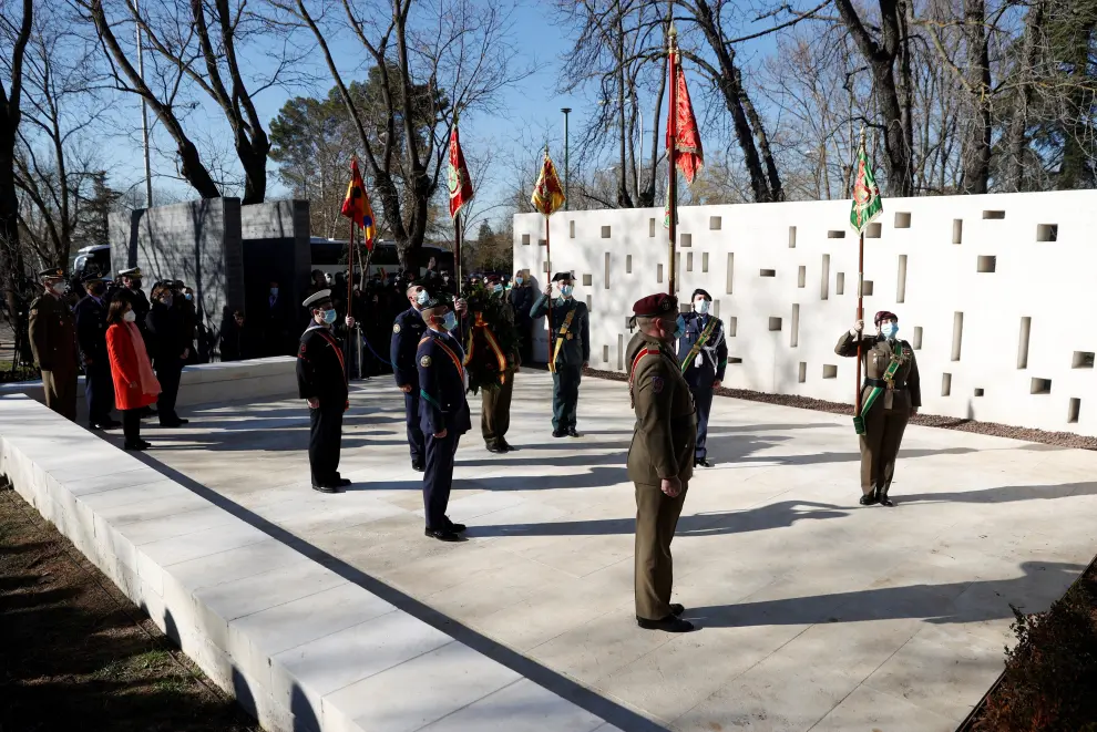 Inauguración del monumento en memoria a las víctimas del accidente aéreo del Yak-42