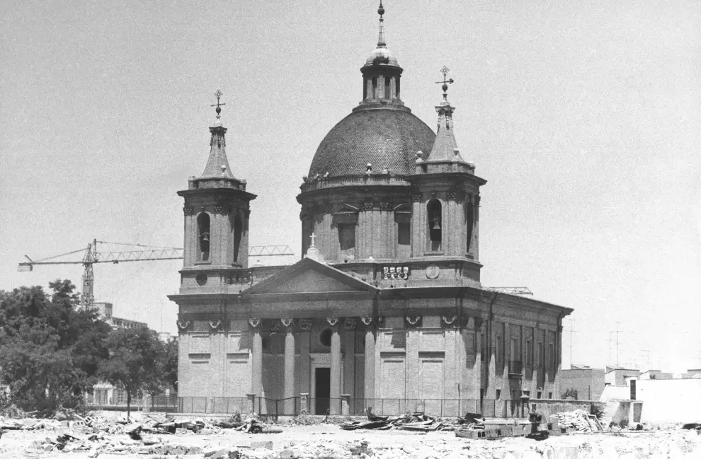 Iglesia de San Fernando de Zaragoza, en los años 70 del siglo XX.