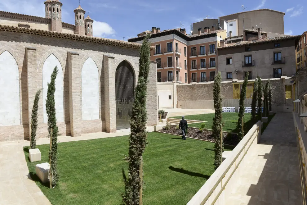 Jardín del claustro de San Pedro de Teruel.
