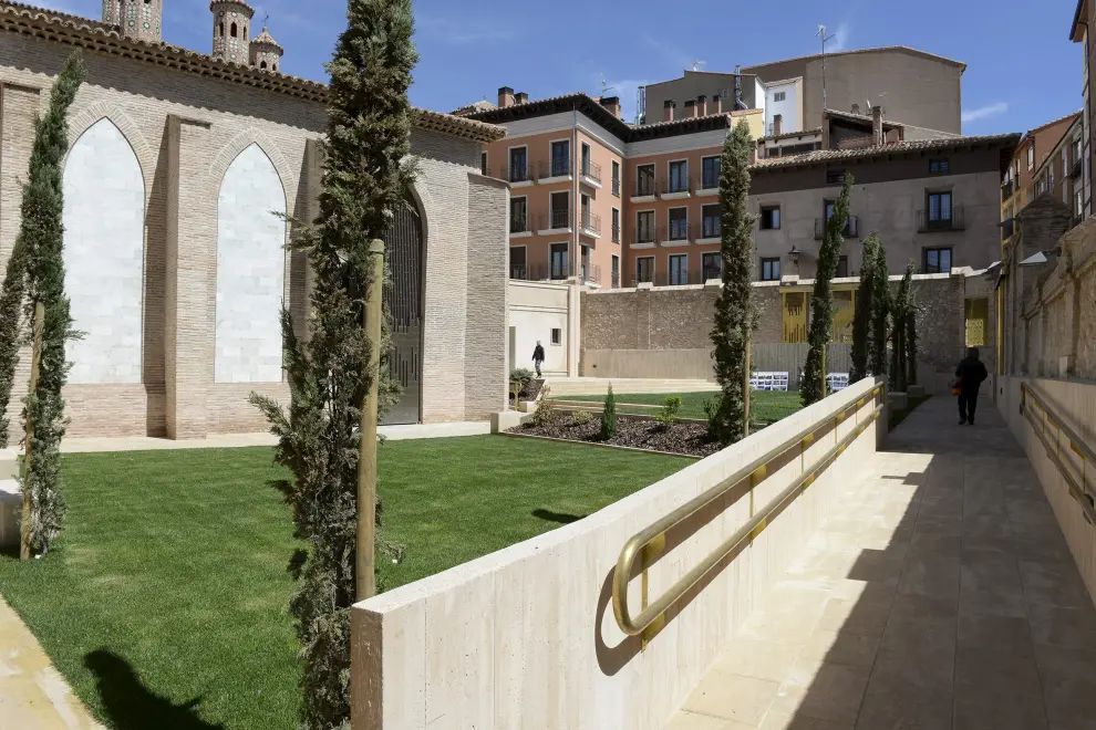 Jardín del claustro de San Pedro de Teruel.