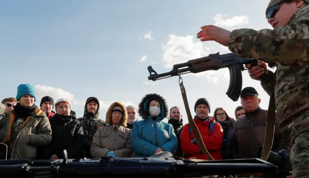 Open military exercise for civilians in Kiev