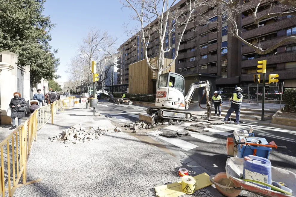 Corte en el paseo de Sagasta de Zaragoza por obras en el bulevar.