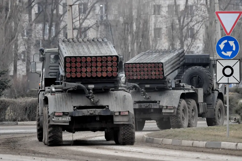 Tropas rusas en la ciudad de Armiansk en Crimea.
