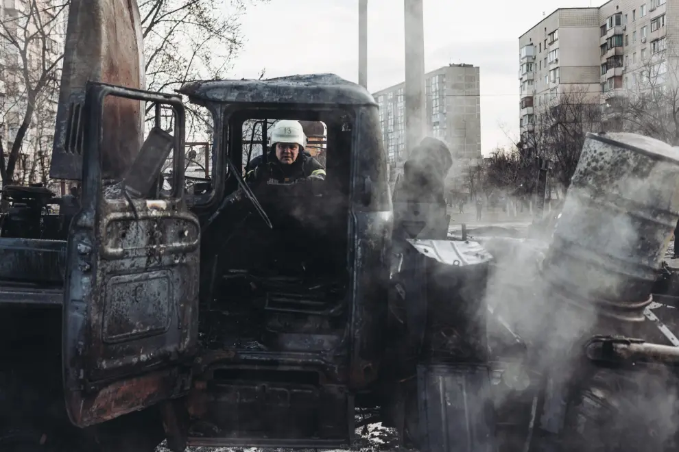 Vehículo del ejército ucraniano calcinado.