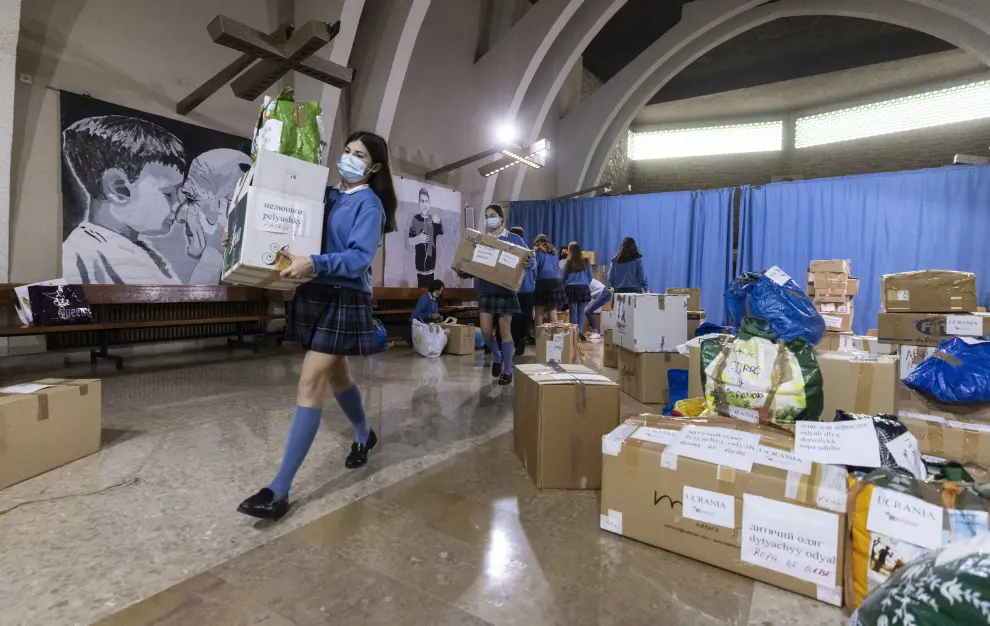 Envío de ayuda humanitaria a Ucrania desde el Colegio Montesori de Zaragoza.