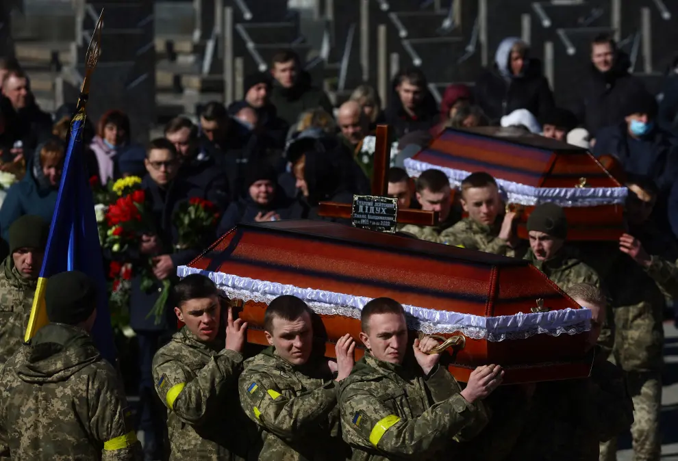 Funeral de soldados ucranianos caídos en Leópolis.