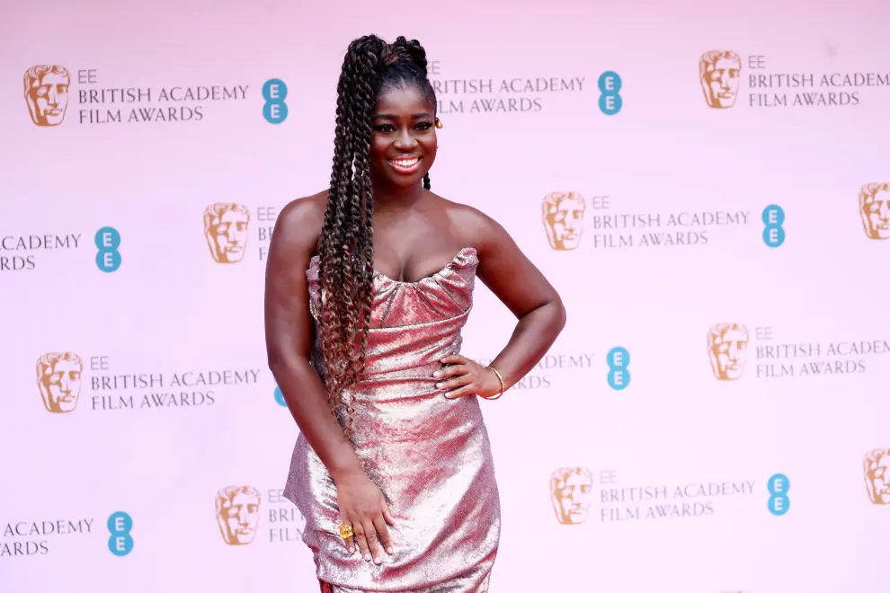 London (United Kingdom), 13/03/2022.- Simone Ashley poses in the press room during the 75th BAFTA Film Awards at the Royal Albert Hall in London, Britain, 13 February 2022. The ceremony is hosted by the British Academy of Film and Television Arts (BAFTA). (Reino Unido, Londres) EFE/EPA/NEIL HALL BRITAIN BAFTA AWARDS 2022