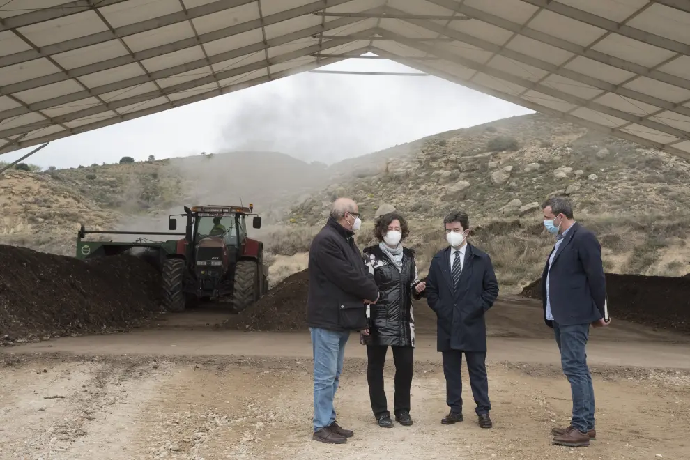Visita del alcalde de Huesca Luis Felipe a la planta de compostaje en el vertedero de Huesca / 18-3-22 / Foto Javier Navarro[[[FOTOGRAFOS]]]