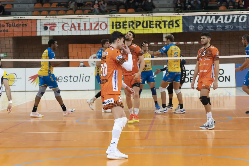 Primer partido del plyoff de cuartos de final de la Superliga de Voleibol entre CV Teruel y Guagas. Foto Antonio Garcia/bykofoto 27/03/22[[[FOTOGRAFOS]]]