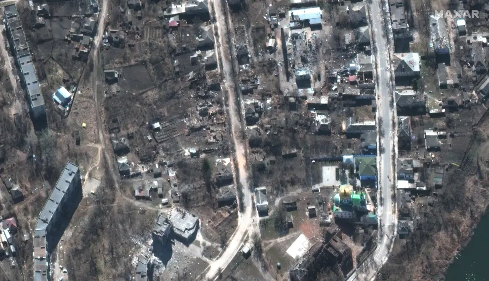 Izyum (Ukraine), 24/03/2022.- A handout satellite image made available by Maxar Technologies shows self-propelled artillery northeast of Izyum, Ukraine, 24 March 2022 (issued 27 March 2022). On 24 February Russian troops had entered Ukrainian territory in what the Russian president declared a 'special military operation', resulting in fighting and destruction in the country, a huge flow of refugees, and multiple sanctions against Russia. (Rusia, Ucrania) EFE/EPA/MAXAR TECHNOLOGIES HANDOUT -- MANDATORY CREDIT: SATELLITE IMAGE 2022 MAXAR TECHNOLOGIES -- THE WATERMARK MAY NOT BE REMOVED/CROPPED -- HANDOUT EDITORIAL USE ONLY/NO SALES
 UKRAINE RUSSIA CONFLICT