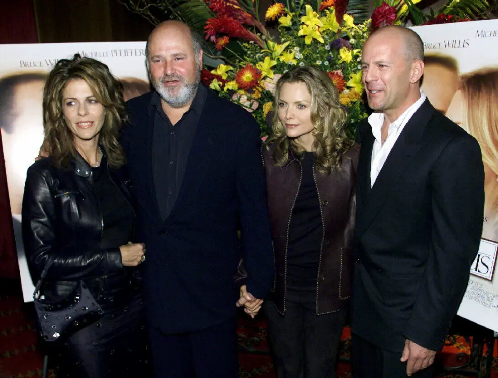 [[[HA ARCHIVO]]] Id: 1997-13385  Fecha: 09/05/1997 Propietario: Reuters Autor: REUTERS descri: CINE, FESTIVAL DE CANNES: U.S. ACTOR BRUCE WILLIS (L) ARRIVES WITH HIS WIFE DEMI MOORE (2ND L), DIRECTOR LUC BESSON (2NDR) AND UKRAINIAN ACTRESS MILLA JOVOVICH (R)  FOR THE SCREENING OF LE CINQUIEME ELEMENT AT THE OPENING OF THE 50TH CANNES FILM FESTIVAL, MAY 7.  SEC/PHOTO BY  JOHN SCHULTS REUTERS