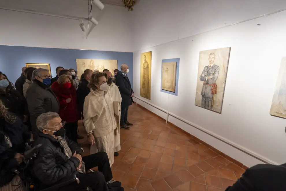 Foto de la exposición de la pintora Nati Cañada en elmonasterio turolense del Olivar en Estercuel