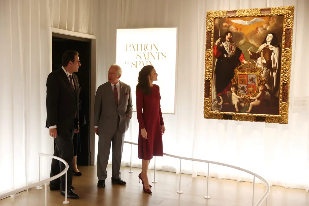 Britain's Prince Charles and Spain's Queen Letizia unveil the plaque during the opening ceremony of The Spanish Gallery, in Bishop Auckland, County Durham, Britain April 5, 2022. REUTERS/Russell Cheyne/Pool BRITAIN-ROYALS/CHARLES