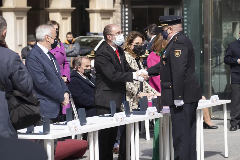 Fotos de Javier Lambán en Teruel en la entrega de la DGA de las medallas al mérito policial por los 40 años de autonomía