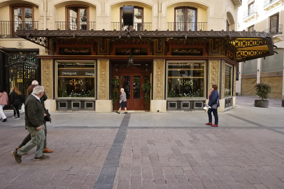 Foto del Café 1885 que abre sus puertas en el antiguo local de la Joyería Aladrén en Zaragoza