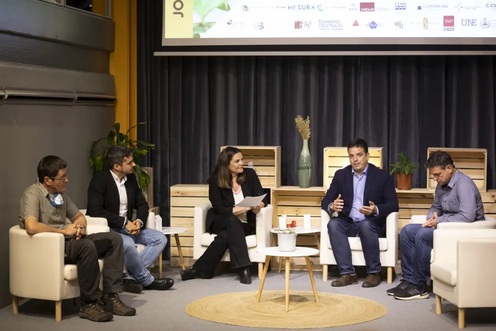 Jornada sobre el desarrollo de una norma de calidad del aire en interiores celebrada en Madrid, con José Luis Jiménez y Alberto Jiménez Schuhmacher, entre otros
