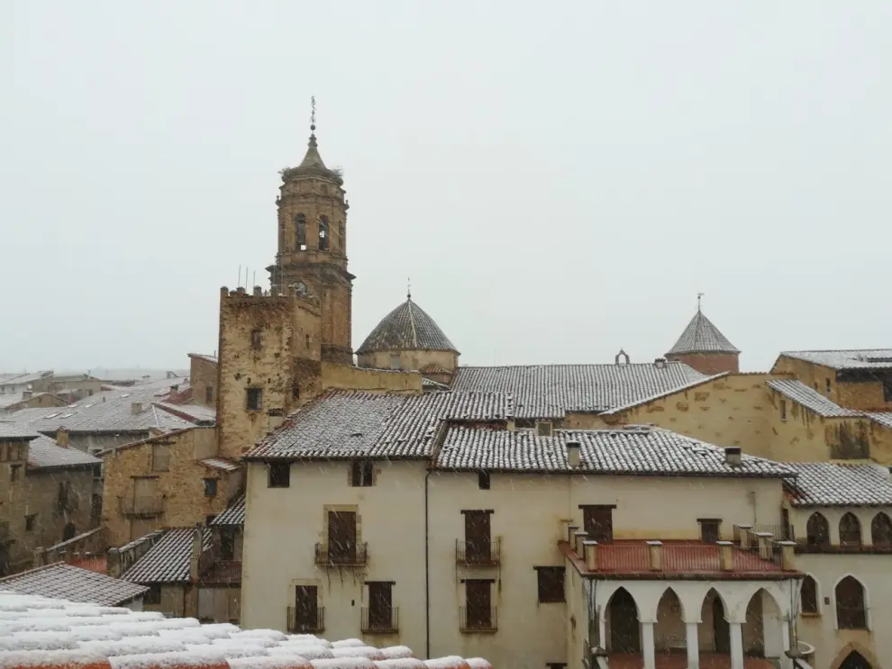 Nieve en La Iglesuela del Cid (Teruel).