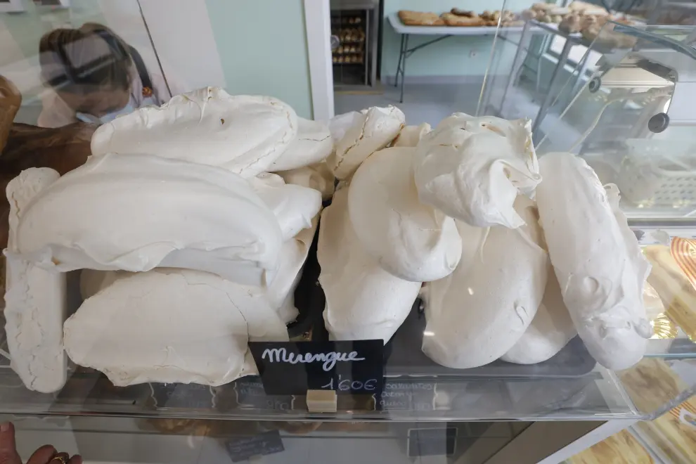 Ohlala panadería vende pan con masa madre y bollería artesanal en la calle de Matilde Sangüesa.