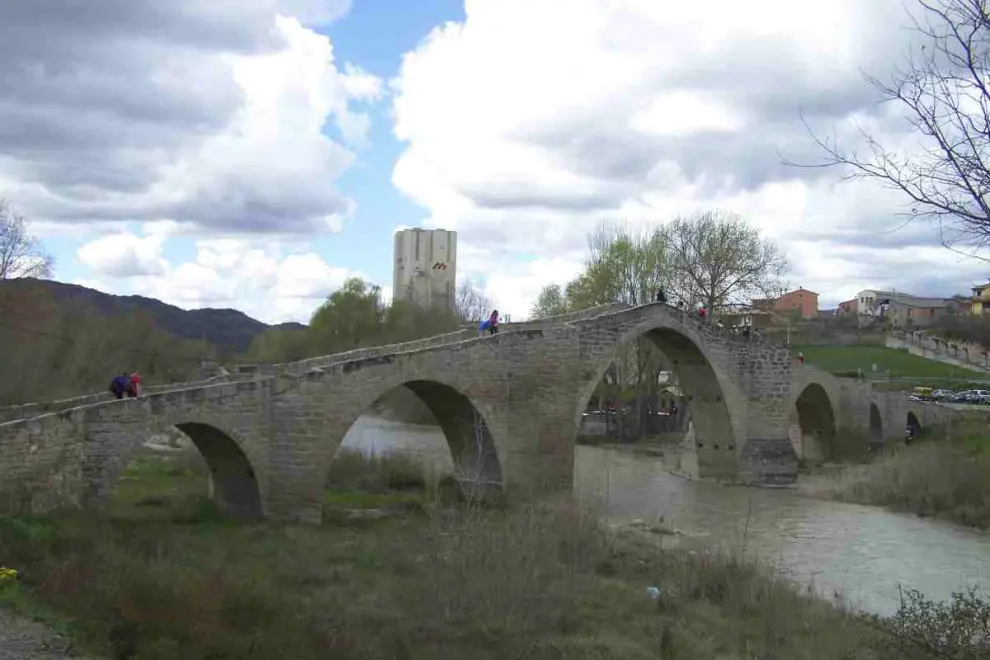 Vista del Puente de Capella.