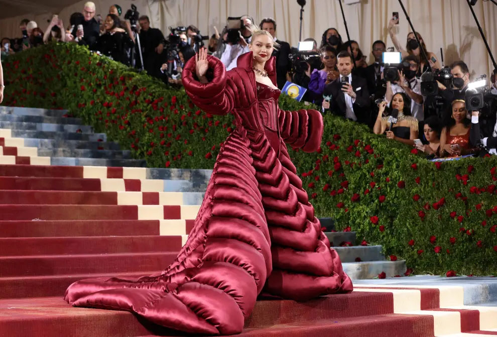 Kim Kardashian and Pete Davidson arrive at the In America: An Anthology of Fashion themed Met Gala at the Metropolitan Museum of Art in New York City, New York, U.S., May 2, 2022. REUTERS/Andrew Kelly     TPX IMAGES OF THE DAY FASHION-MET GALA/