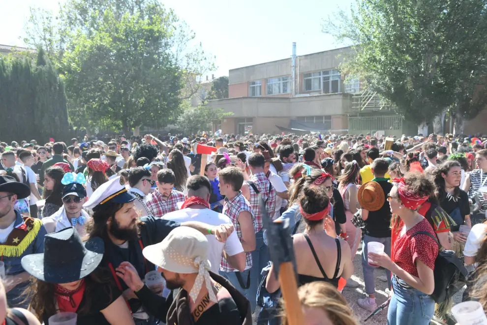Fiesta en la Facultad de Veterinaria de Zaragoza.