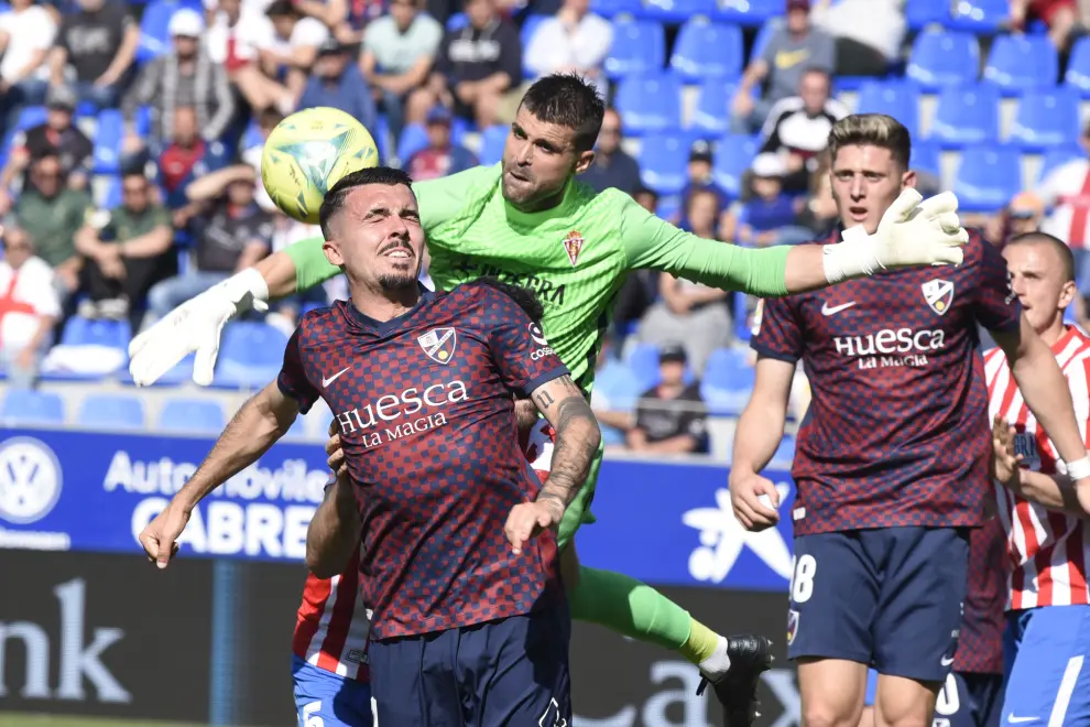 Partido SD Huesca-Sporting, correspondiente la jornada 39 de Segunda División en El Alcoraz