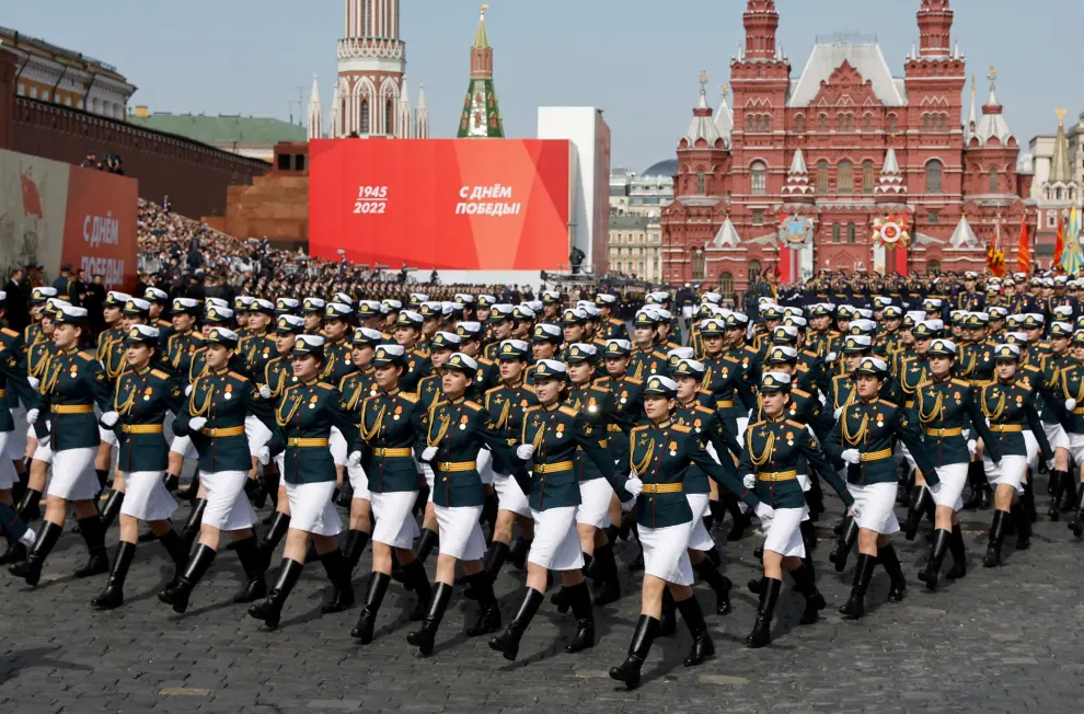 FILE PHOTO: Russian service members march during a rehearsal for a military parade marking the anniversary of the victory over Nazi Germany in World War Two in Red Square in central Moscow, Russia May 7, 2022. REUTERS/Maxim Shemetov/File Photo WW2-ANNIVERSARY/RUSSIA