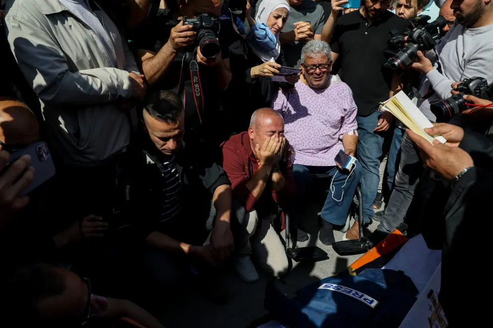 Enfrentamientos en el funeral de la periodista palestina asesinada