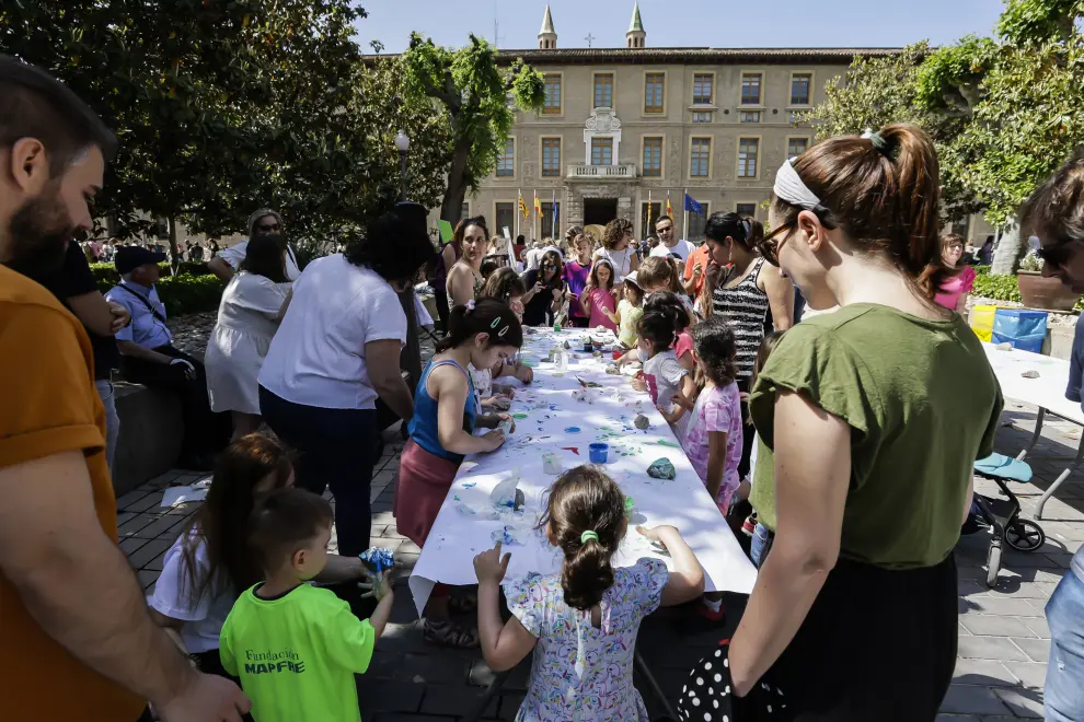 Celebración del Día de las Familias en los jardines del Pignatelli.