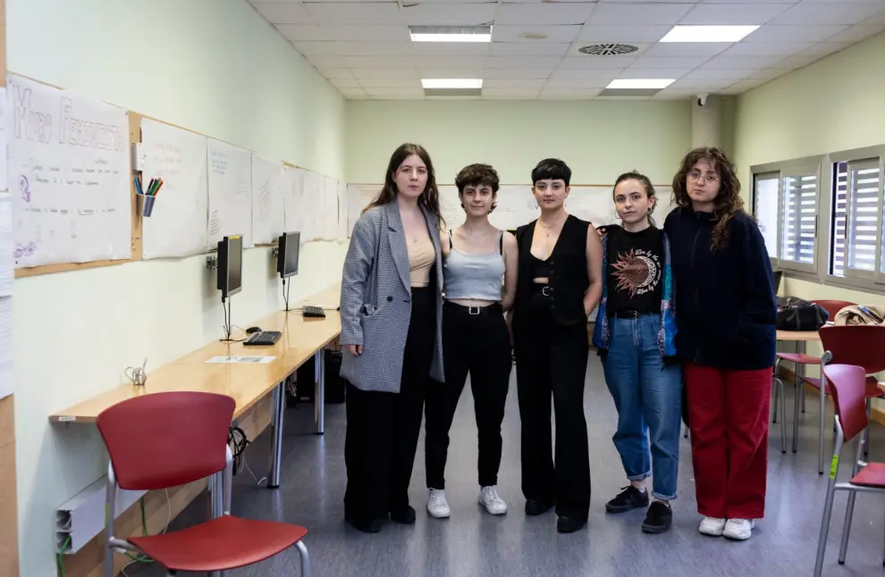 Varias alumnas del grupo feminista del Conservatorio Superior de Música de Aragón.