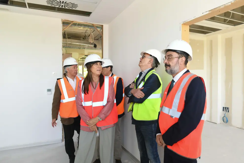Lambán visita las obras del nuevo Centro de Salud Barrio Jesús.