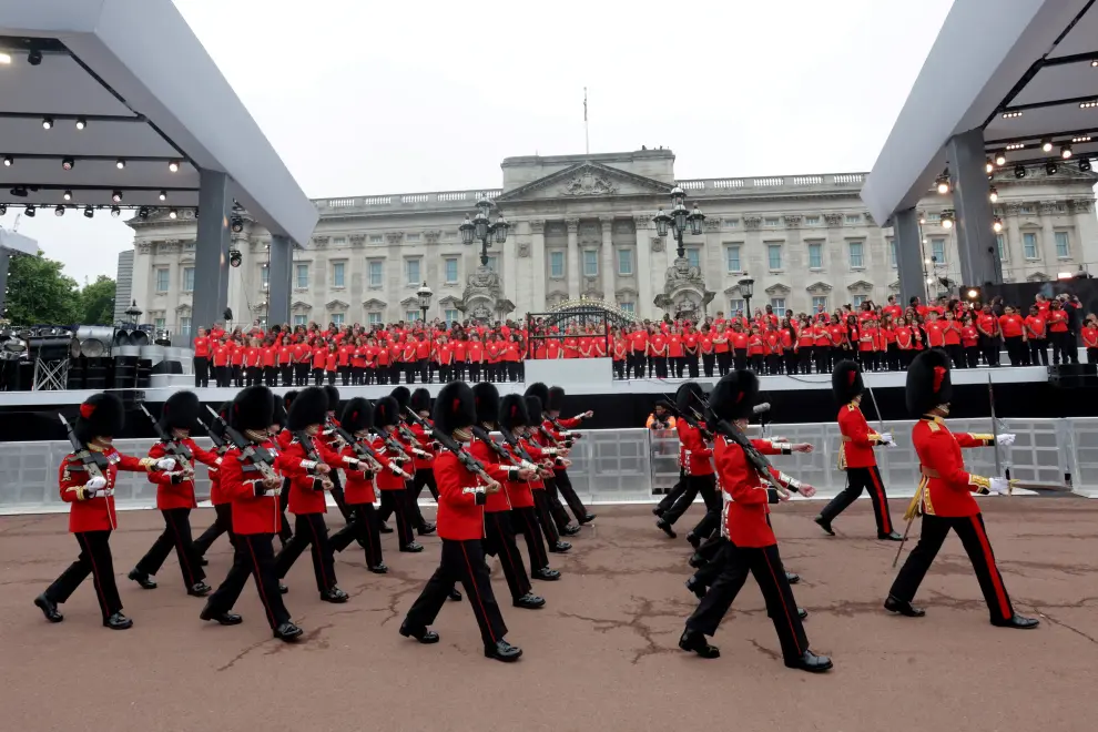 Members of the Household Cavalry march ahead of the Platinum Jubilee Pageant, marking the end of the celebrations for the Platinum Jubilee of Britain's Queen Elizabeth, in London, Britain, June 5, 2022. Chris Jackson/Pool via REUTERS? BRITAIN-ROYALS/PLATINUM-JUBILEE PAGEANT