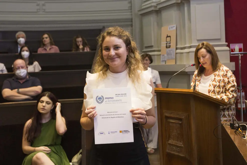 La Universidad de Zaragoza premia la trayectoria académica y social de sus estudiantes