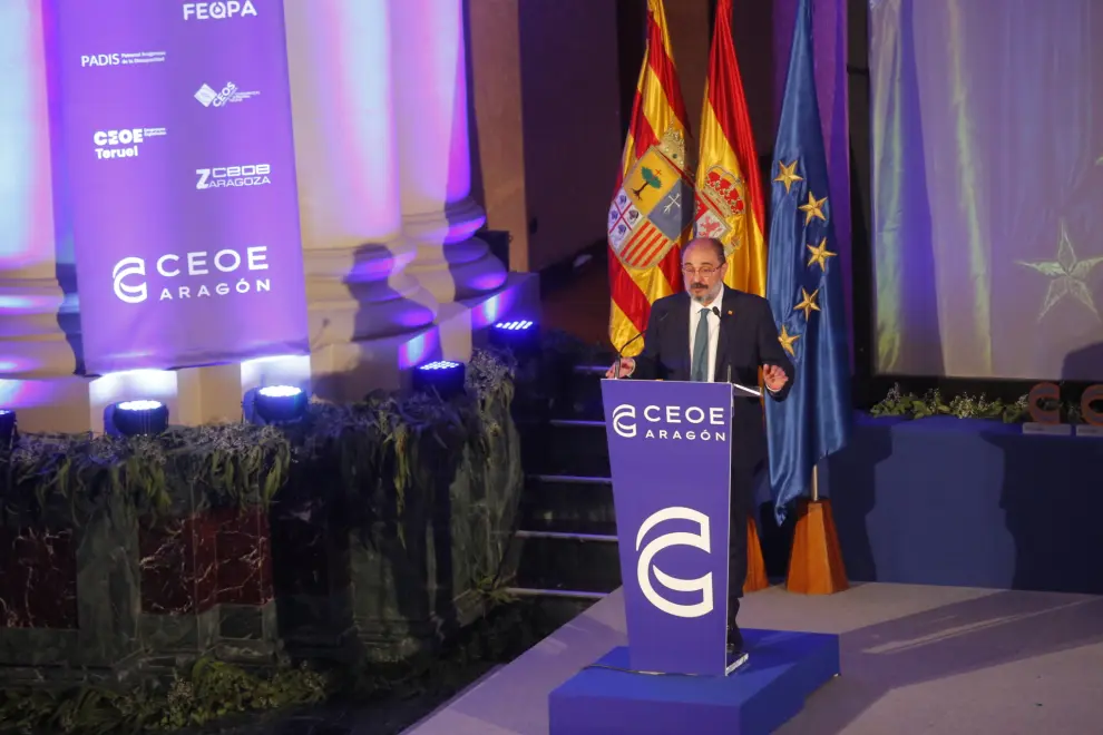 El Rey preside el acto de aniversario de la CEOE en Aragón.