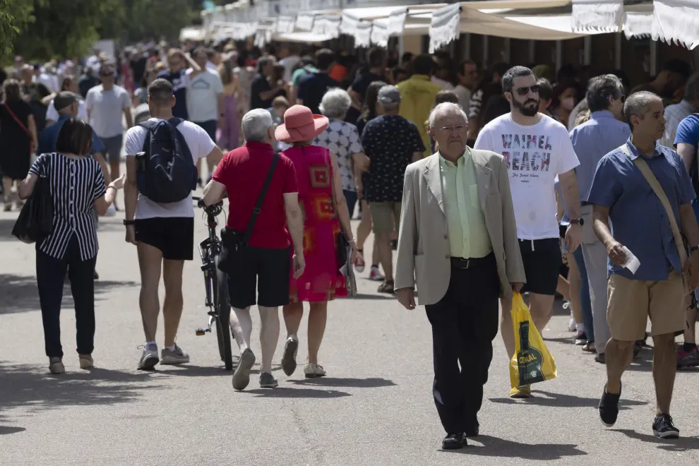 La trigésimo séptima edición ha convocado a 48 expositores en el paseo de San Sebastián del Parque Grande del 4 al 12 de junio, sin restricciones de aforo ni de ningún otro tipo.