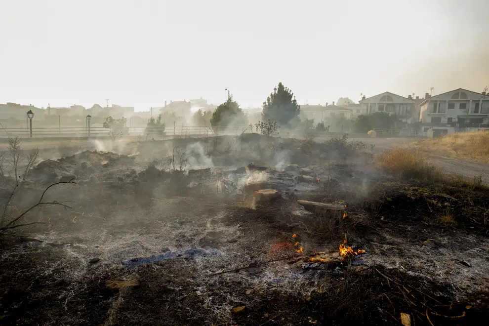 El incendio forestal de Caudiel se acerca a la primera línea de viviendas