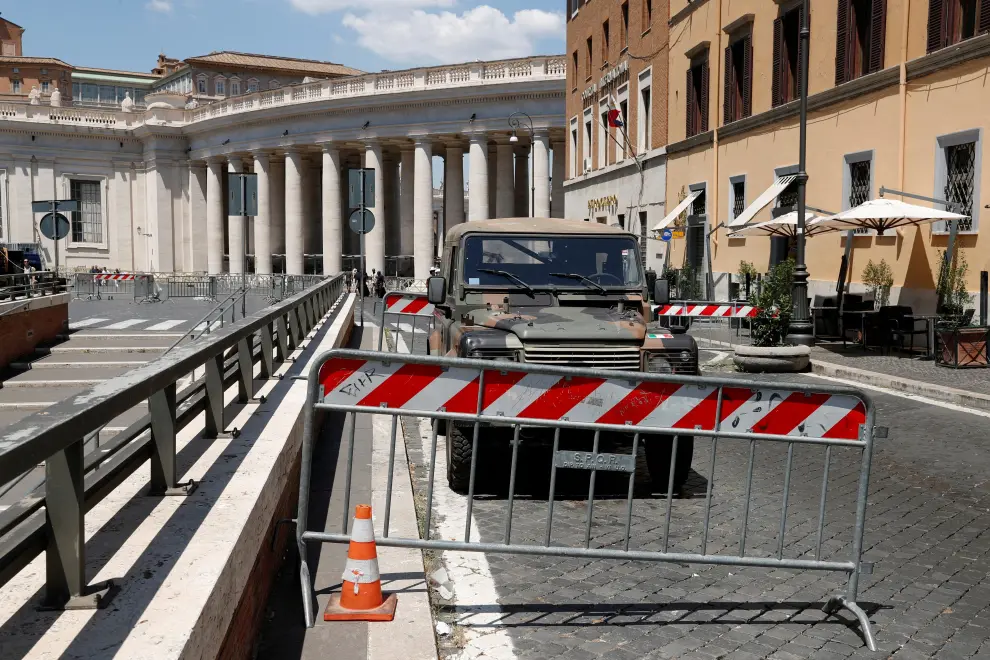 Soldiers stand guard at the scene where a car did not stop at the halt and broke through barriers near Vatican City, in Rome, Italy, June 19, 2022. REUTERS/Remo Casilli ITALY-POLICE/CAR