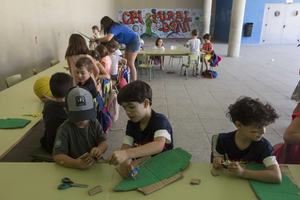 El programa Abierto por Vacaciones en el colegio Río Sena de Miralbueno.