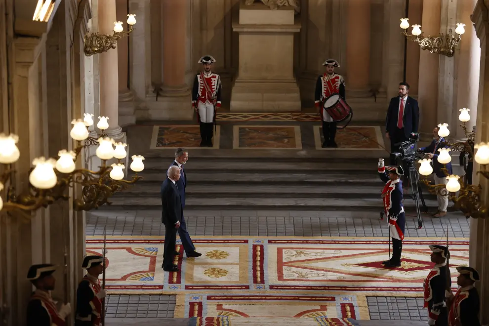 El rey Felipe VI recibe al presidente de Estados Unidos, Joe Biden, en el Palacio Real