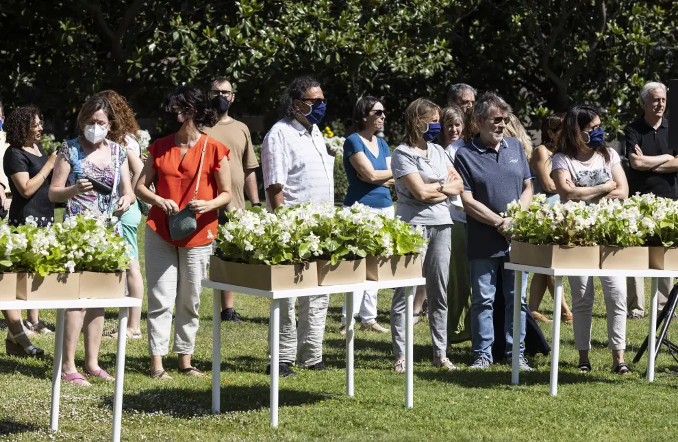 Homenaje a las víctimas del terrorismo en los jardines del edificio Pignatelli.