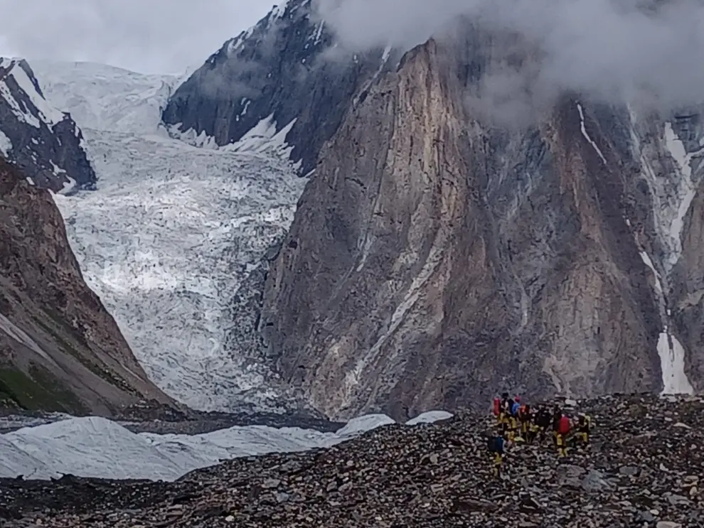 montaña virgen de 6.459 metros de altitud en la cordillera de Karakorum, en Pakistán.